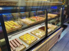 面包甜点陈列柜-盛江山自助料理(奥莱锦辉购物广场店)