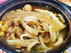 牛筋面宽粉-春艳砂锅居(新玛特店)