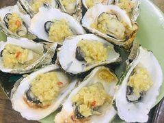 炭烧蒜蓉生蚝-贞姨美食·老字号海鲜大排档