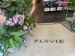 -FLOVIE FLORIST CAFE