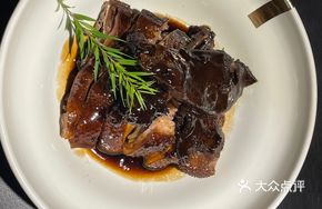 Old Man's Braised Duck (Half)