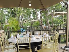 -茅草房·河畔园林火锅