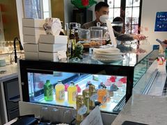 -Fridi Patisserie Cafe