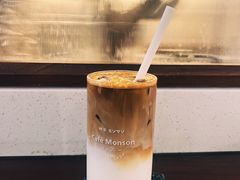 -Café Monson