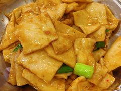 -江城燕子大排档(江汉路步行街店)