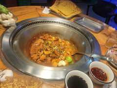 -山河屯铁锅炖(哈西站店)
