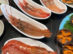 -雍容荟帝王蟹活龙虾展台自助(IFS黑金店)