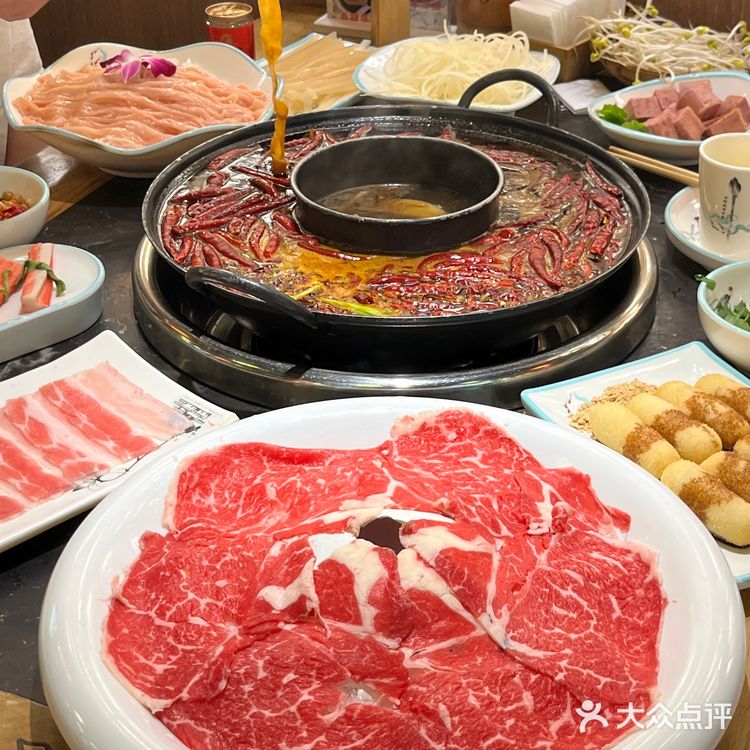 望平街！正宗四川火锅！好吃😋