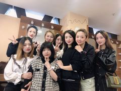 -金夫人化妆摄影职业培训学校