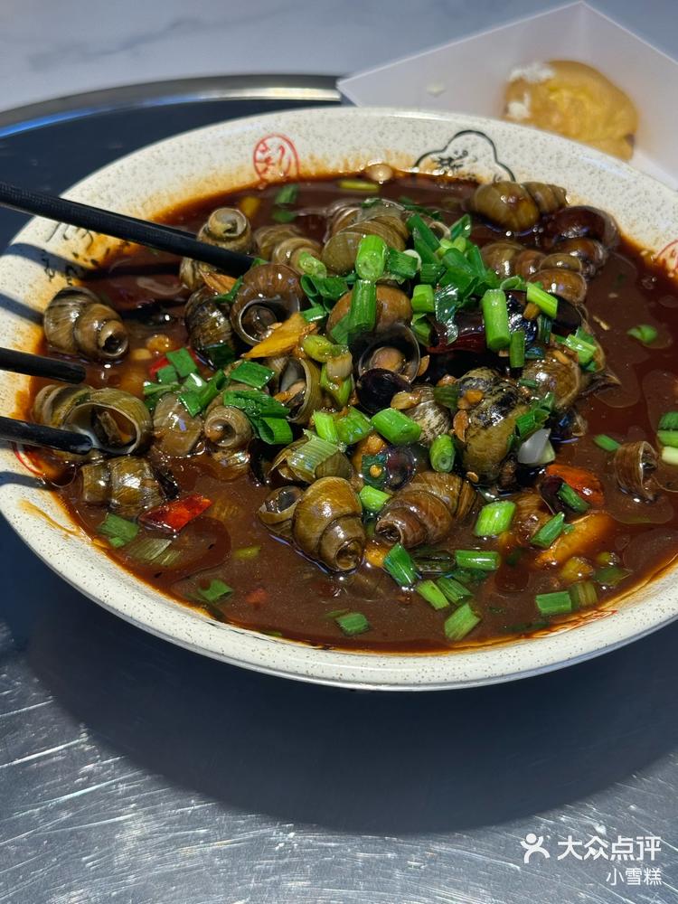 民丰光头私房汤蛳螺