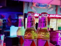 -UP嘻哈酒吧(粉巢店)