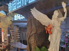 -暴风岛沉浸式体验馆(百联世纪店)