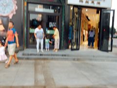 门面-好伦哥比萨烤肉自助(八里桥店)