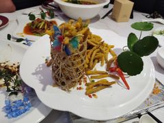 -胡桃里音乐餐厅(陶溪川店)(川湘赣菜·世界百大酒庄直供红酒·音乐表演)