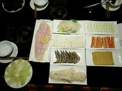 -唯爱KTV聚会餐厅(仙林东城汇店)