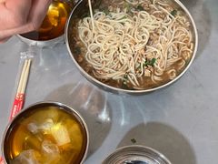 -正宗杨记普洱酸醋米线(总店)