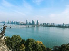 -六和塔文化公园
