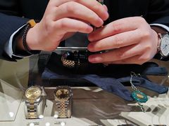 -亨得利钟表商店