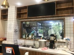 -沁屋面包店(人民东路店)