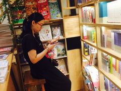 -猫的天空之城概念书店(杭州南宋御街店)