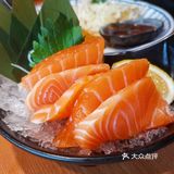 春天来了！🌿就该来一盘三文鱼🍣