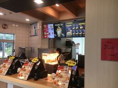 -麦当劳(中二横路店)