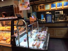 面包甜点陈列柜-卡吉诺动物奶油生日蛋糕(中原路店)