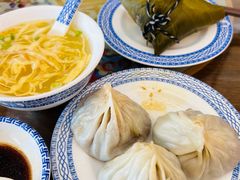 -笑来喜馄饨小笼工坊店(湖滨街店)