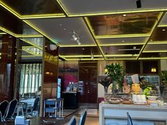 -大中华希尔顿酒店-念自助餐·嗨啤·小龙虾