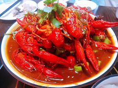 -虾弄弄海派小龙虾·牛羊蝎子火锅