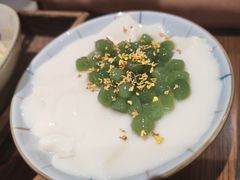 小青团冰豆腐花-李百蟹·江南蟹黄面·河景餐厅(夫子庙总店)