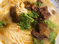 红烧牛三宝面-金杨拉面王小吃面馆·牛三宝面·红烧牛肉粉