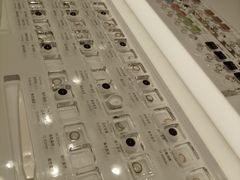 -moody彩瞳(环宇城店)
