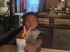 -吴越荣记苏州菜·松鼠桂鱼 100% 活鱼现做(月光码头店)