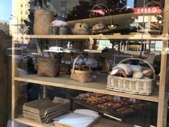 面包甜点陈列柜-那家面包房(珠江路店)