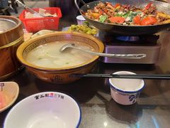 -富正毅三下锅·湘西韵味(天门山索道店)