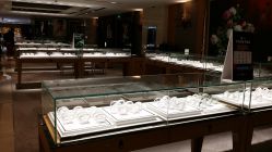 -北京七彩云南翡翠珠宝旗舰店(月坛店)