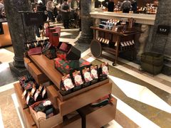 零售区-星巴克臻选(天津恒隆广场旗舰店)