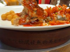 -吴越荣记苏州菜·松鼠桂鱼100%活鱼现做(斜塘老街店)