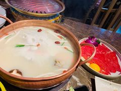 -三人行骨头王火锅(长寿店)