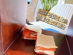 煙燻刁草三文魚忌廉芝士三明治-荟景阁葡国餐厅