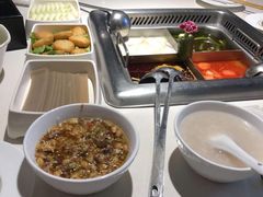 四宫格锅底-海底捞火锅(高科广场店)