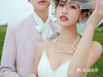  世间真正温煦的春色 都熨帖着大地 作为春夏限定的森