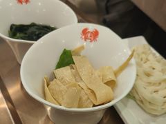 -七欣天香辣蟹火锅(闵行浦江欢乐颂店)