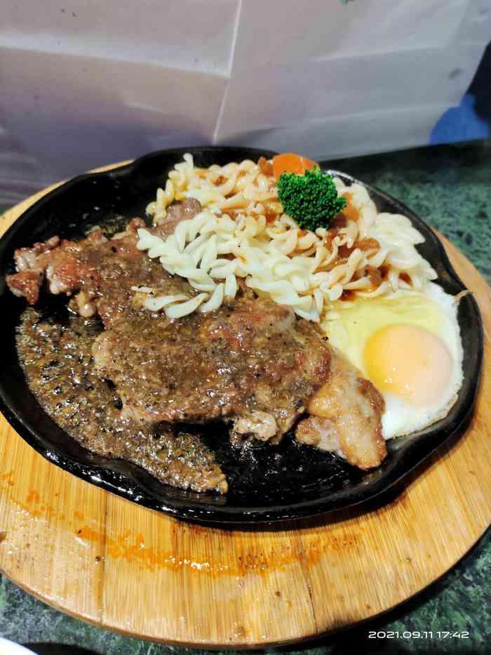 豪仕来牛排馆(悦荟店)-"上初中时台东婚纱一条街常去打卡的老字号牛.