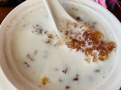 鲜奶炖桃胶-黄师奶甜品店