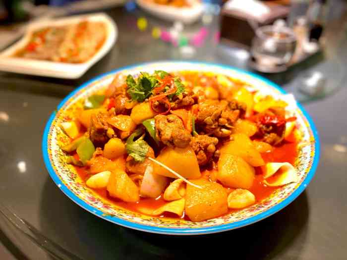 阿西娅食府(丽泽桥店)-"手抓羊肉一般每次去都会点,小羔羊肉又细又.