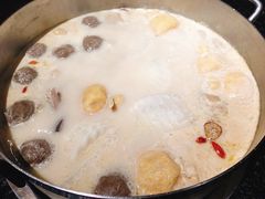 -煲宫猪肚鸡(昆山金鹰国际购物中心店)