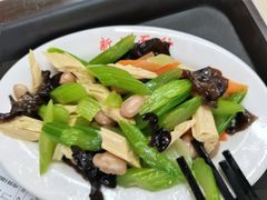 素什锦-华天新川面馆(缸瓦市店)