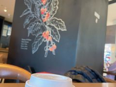 -星巴克臻选(莘庄仲盛店)